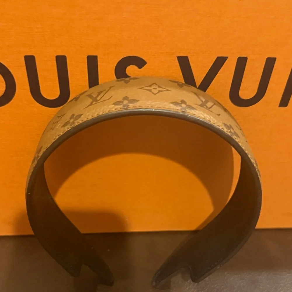 Louis Vuitton Tan Monogram Headband with Black Interior - Picture 2 of 3